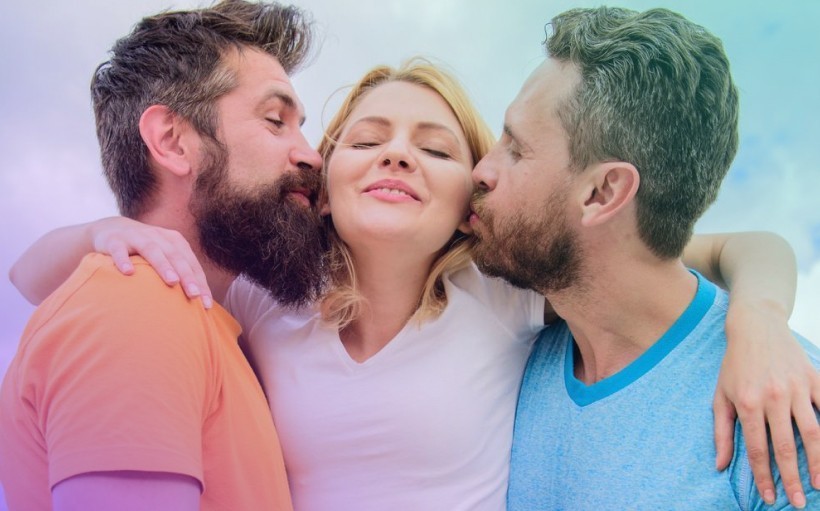 Throuple Dating All You Wanted to Know, Explained